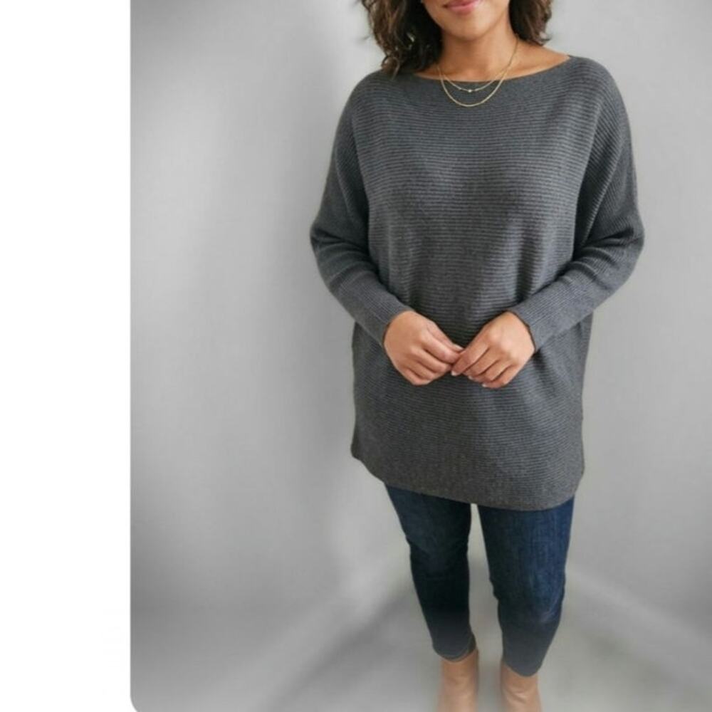 Vince Camuto ribbed knit pullover sweater batwing boat neck Small Grey